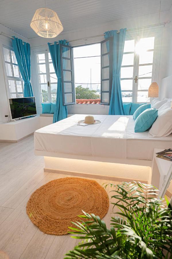 The White Rose Apartment Poros Town Luaran gambar