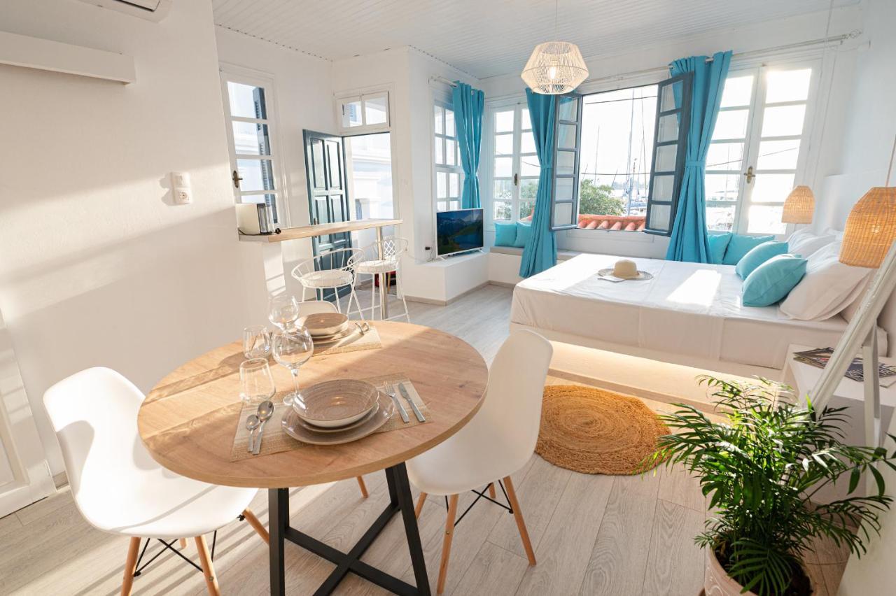 The White Rose Apartment Poros Town Luaran gambar