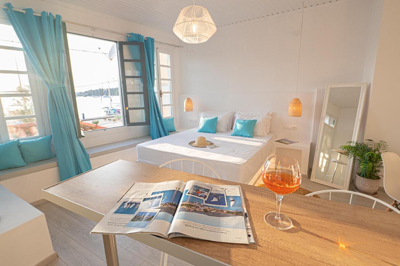 The White Rose Apartment Poros Town Luaran gambar