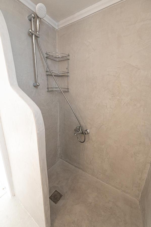 The White Rose Apartment Poros Town Luaran gambar